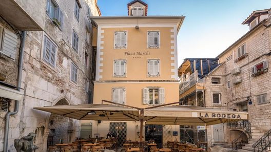 Plaza Marchi Old Town Split - MAG  Boutique Hotels (1)