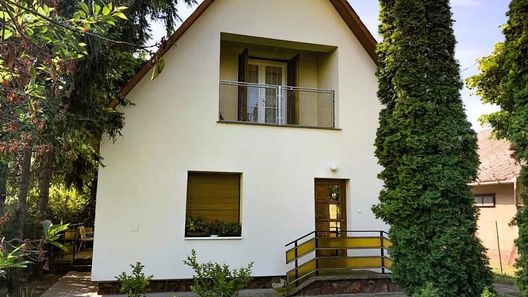 Hársfa Apartman Balatonlelle (1)