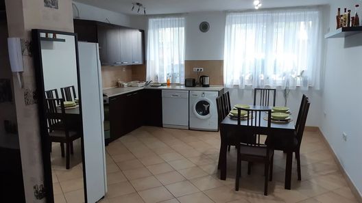 Belváros Közeli Kertkapcsolatos Apartman Debrecen (1)