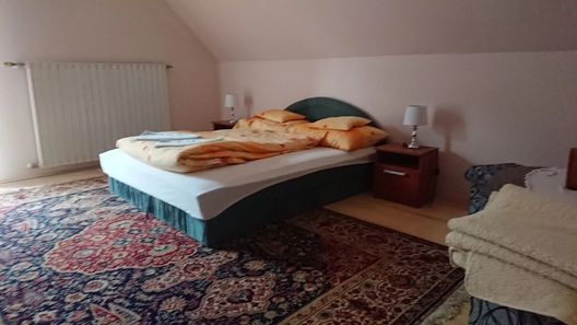 Marika Apartman 2 Lesencetomaj (1)