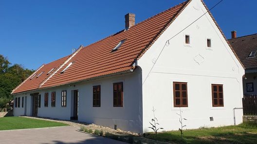 Cselédház Apartman Nagyvázsony (1)