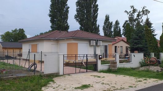 Dóra Apartman Balatonboglár (1)