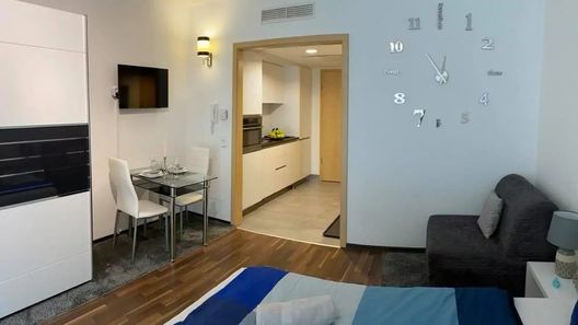 Relax and Spa DeLux Apartman Velence (1)