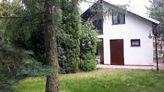Samodzielny dom z ogrodzoną działką nad jeziorem Ługowskim (1)