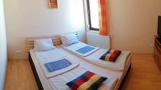 Dorcy Apartman Siófok (1)