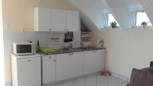 Sarkantyú Apartman Mezőkövesd (1)