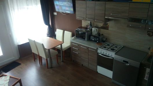 Suri Apartman Balatonlelle (1)