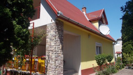 Napfény Apartmanok 1. Mezőkövesd - Zsóryfürdő (1)