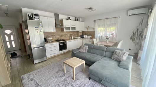 Deák Apartman Gárdony (1)