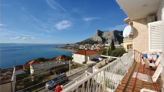 Apartman Omiš - CDE085 (1)