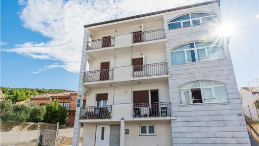 Apartman Slatine - CDC528 (1)