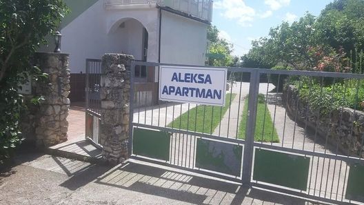 Aleksa Apartman Lesencetomaj (1)