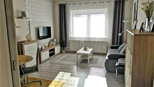 Sweet Central Apartment Eger (1)