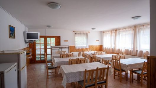 Mickey's Rooms at Thermal Bath Tiszakécske (1)