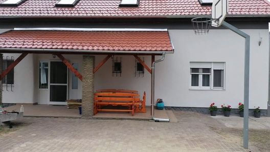 Fülemüle Apartmanház Balatonfenyves (1)