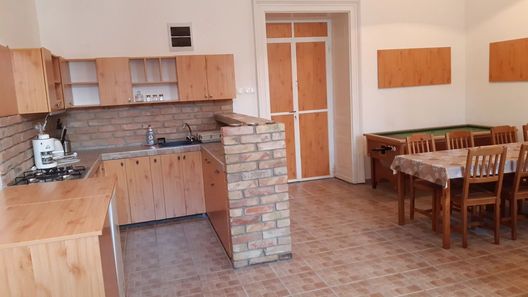 20 Bakancs Apartman Esztergom (1)