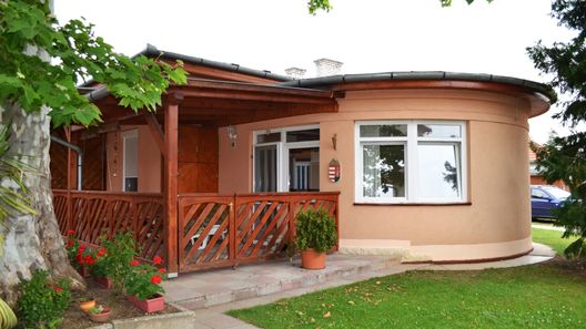 Gabi Apartman Balatonboglár (1)