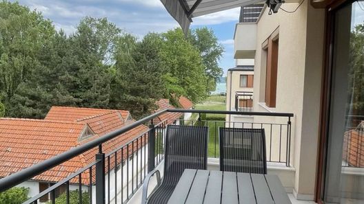 Napsugár 12 Apartman Balatonlelle (1)