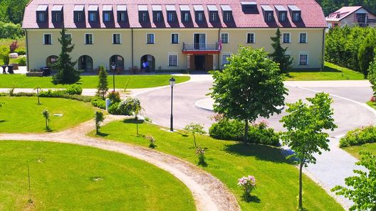 Chateau Hotel Jurjevec Brežane Lekeničke (1)