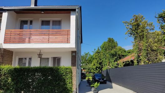 Liliomház Apartman Balatonboglár (1)