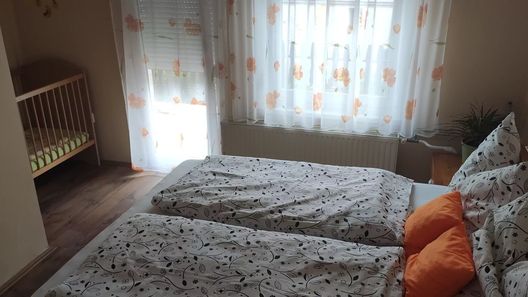 Ilona Apartman Balatonfűzfő (1)