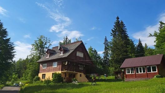 Casa din Poiană Ghețari (1)