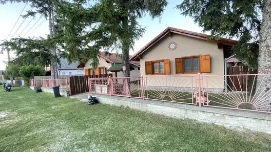 Tölgyfa 76 Apartman Balatonkeresztúr (1)