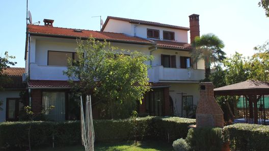 Apartmanok Parkolóhellyel Valbandon, Fazana - 7200 Valbandon (1)