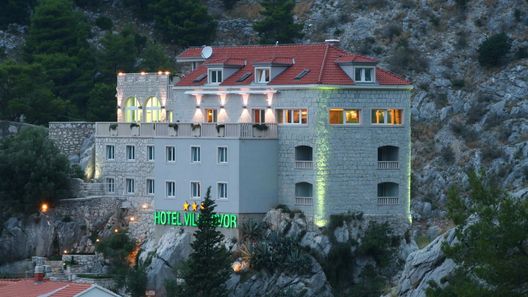 Hotel Villa Dvor Omiš (1)