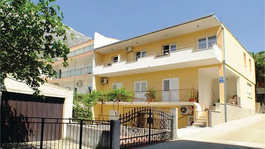 Apartman Baška Voda - CDE542 (1)