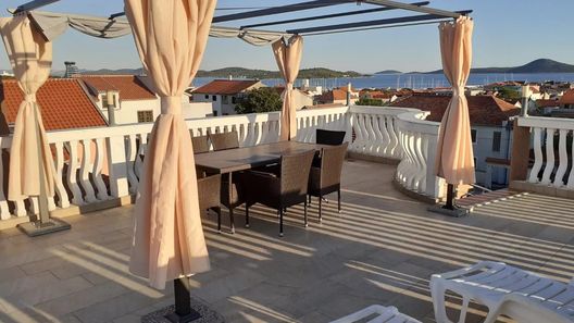 Apartmanok Parkolóhellyel Vodice - 13973 (1)