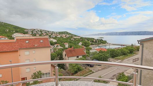 Apartmanok Családok Részére Medencével Klenovica, Novi Vinodolski - 18260 Klenovica (1)