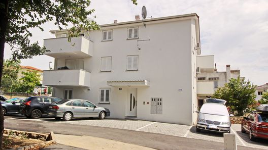 Apartmanok Parkolóhellyel Baska, Krk - 18873 Baška (1)