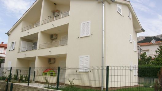 Apartmanok Parkolóhellyel Baska, Krk - 19206 Baška (1)