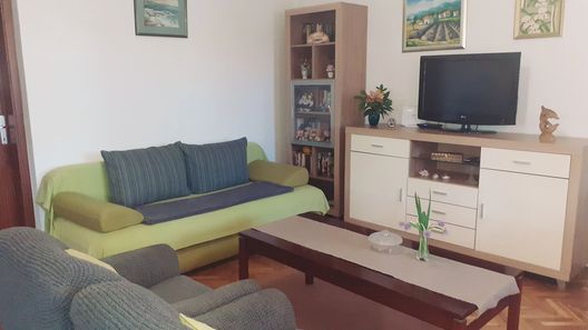 Apartmanok Parkolóhellyel Malinska, Krk - 19269 Malinska (1)