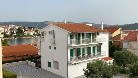 Apartments Pulić Zaboric (1)