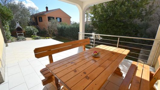 Apartmanok Parkolóhellyel Krk - 19378 (1)