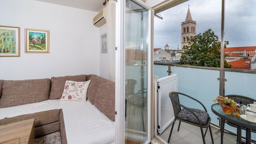 Apartmanok A Tenger Mellett Zadar - 19500 (1)