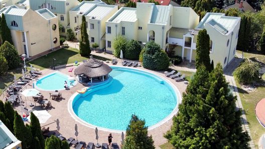 Poolside Apartman Siófok (1)