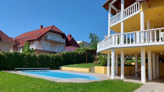 Villa Laar Apartman**** Hévíz (1)