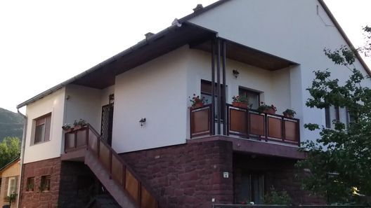 Ilona Apartman Badacsonytomaj (1)