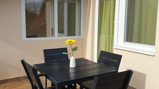 Silver Zsóry Apartman Mezőkövesd (1)