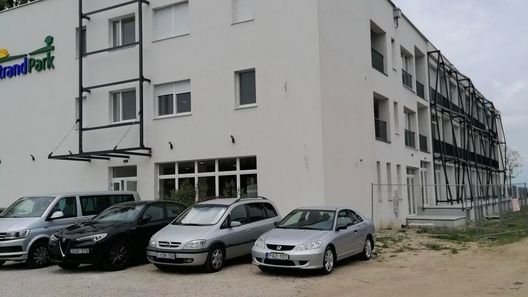 Strandpark Apartman Balatonberény  (1)