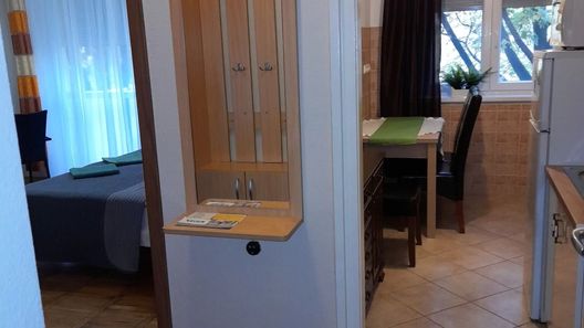 Zöld Sziget Apartmanlakás Eger (1)