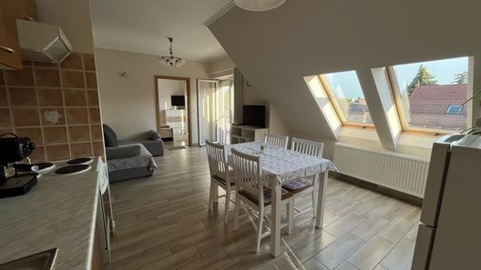 Eszter Apartman Balatonalmádi (1)