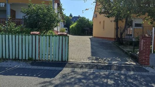 Mókus Apartman Balatongyörök (1)