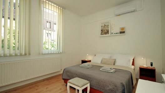 Elefánt Apartman Gyula (1)