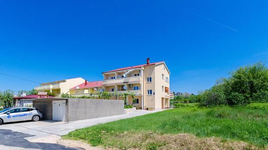 Apartments and Room Sime M Lopar (1)