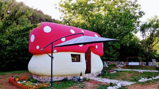 House Fairytale Village Mushroom Rupe (1)