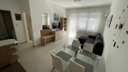 LillaWellness Apartman**** Siófok (1)